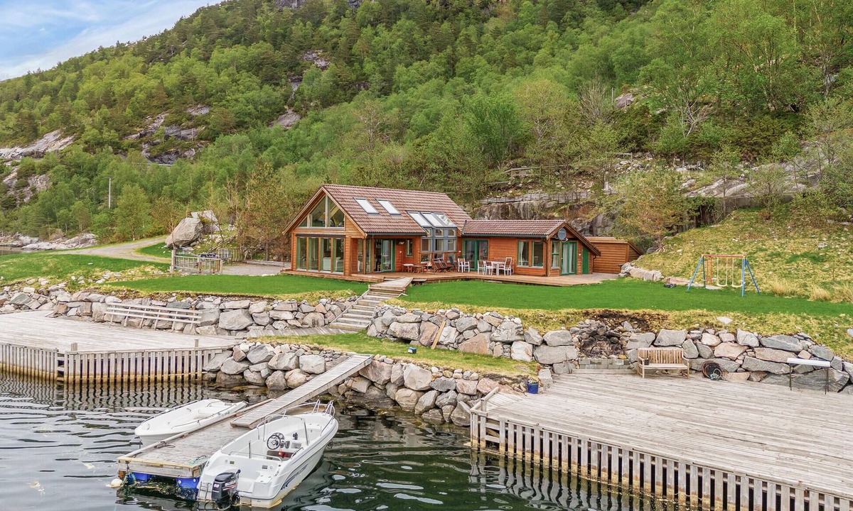 Masfjorden House | 5 bedroom awesome home in Masfjorden