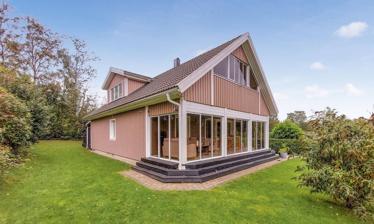 Axelstorp House | 5 bedroom nice home in Båstad