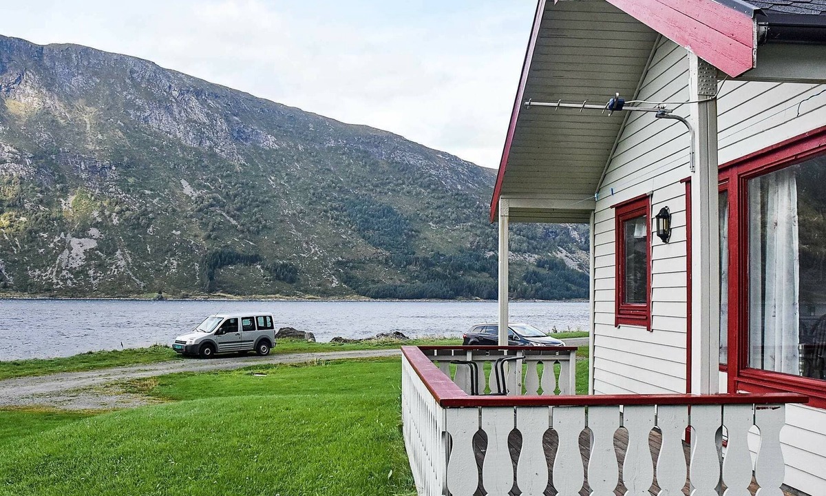 Silda House | 5 person holiday home in Selje