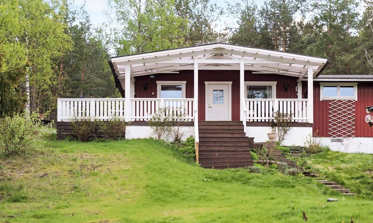 Strangnas Municipality House | 5 person holiday home in STRÄNGNÄS-By Traum
