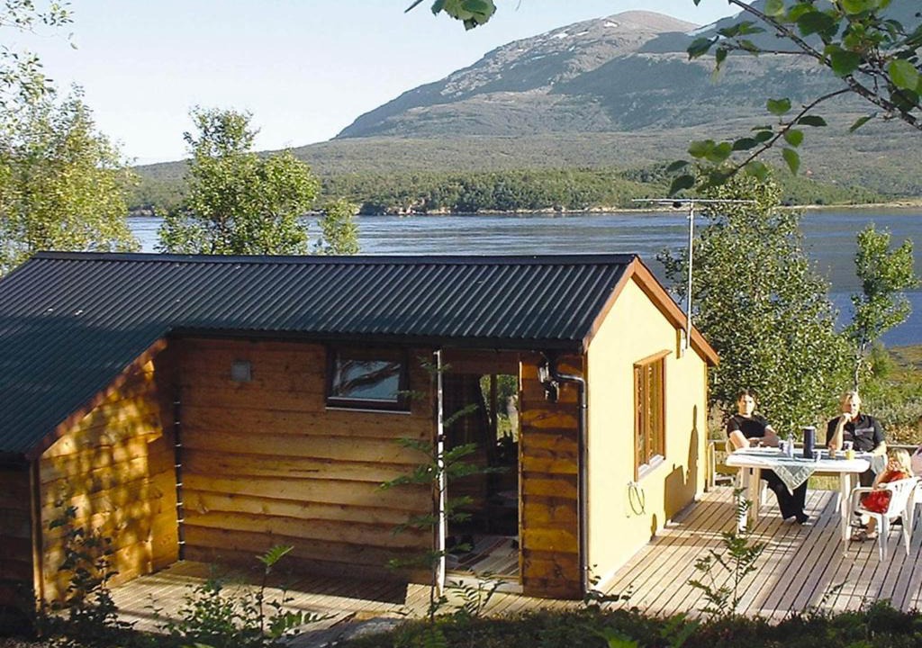 Kvaloya House | 5 person holiday home in Straumsbukta