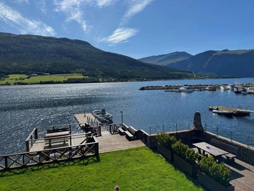 Nesset Apartment | 5 star holiday home in Eidsvåg