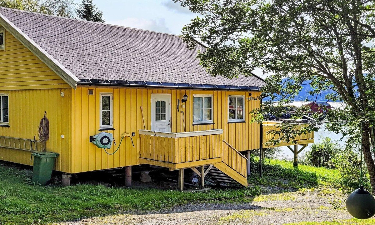 Naeroy House | 6 person holiday home in Naustbukta-By Traum