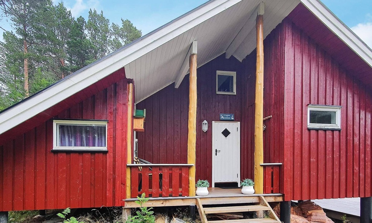 Snillfjord House | 6 person holiday home in Sundlandet