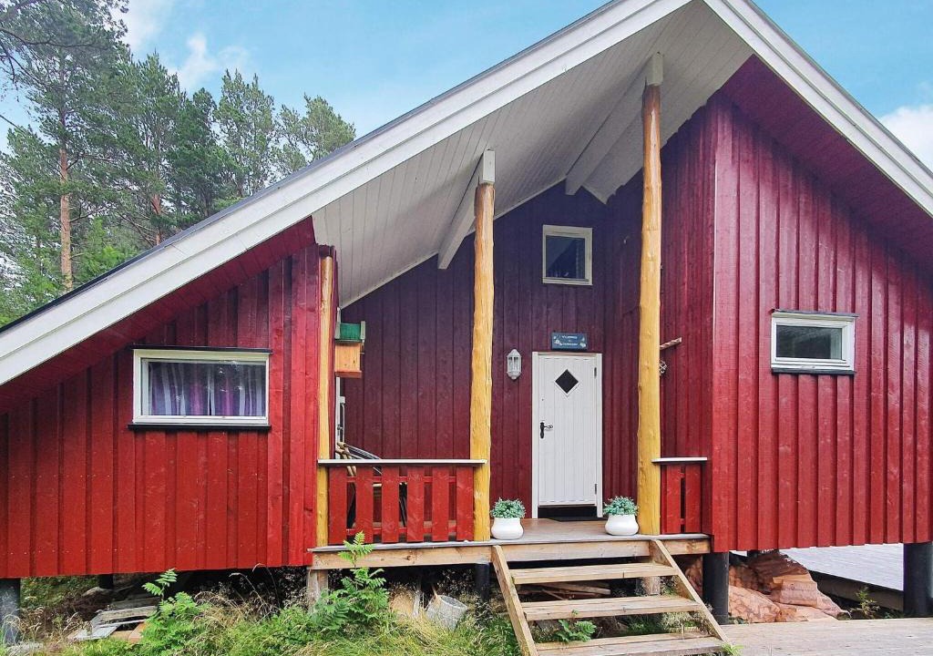 Snillfjord House | 6 person holiday home in Sundlandet