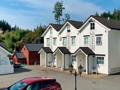 Austrheim House | 6 person holiday home in Austrheim