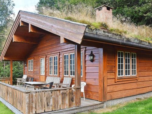 Olden House | 6 person holiday home in olden