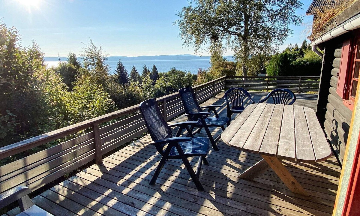Leksvik House | 6 person holiday home in LEKSVIK