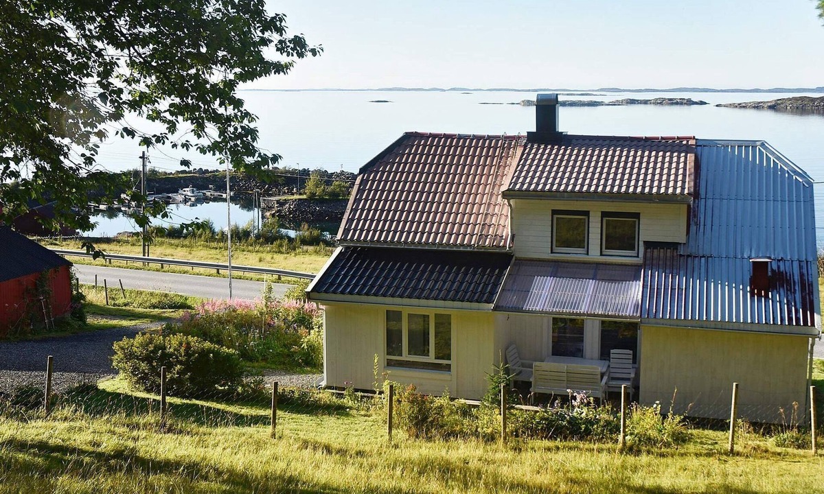 Midsund House | 6 person holiday home in MIDSUND-By Traum