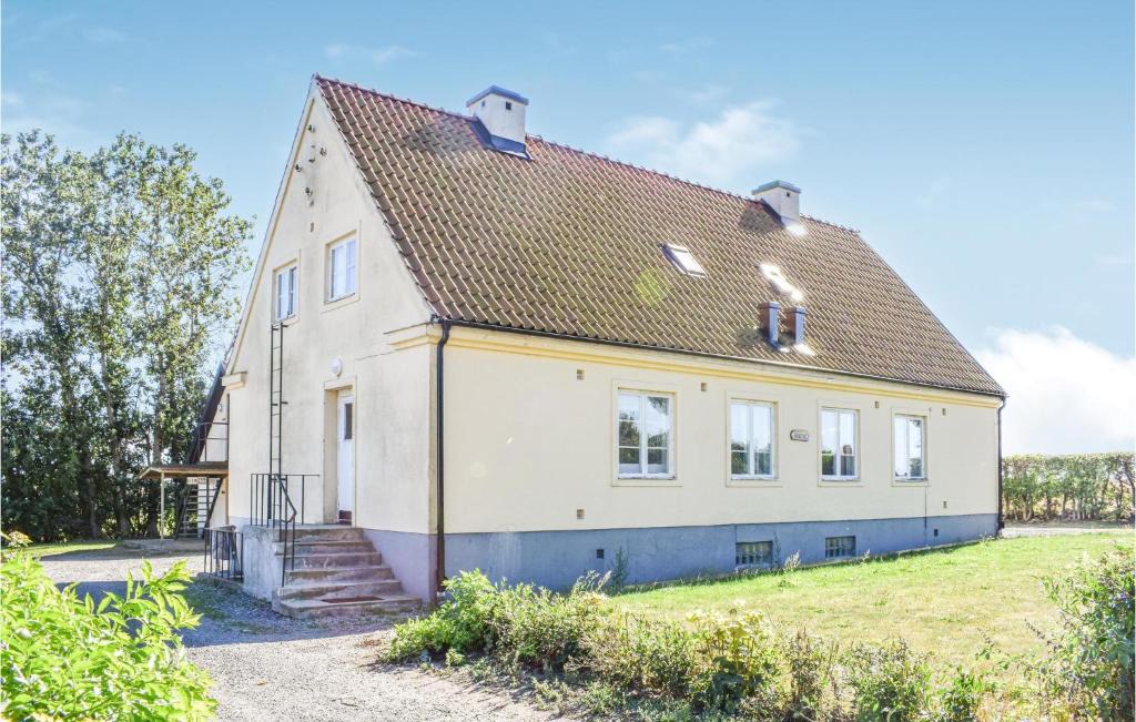 Tomelilla House | 7 Bedroom Awesome Home In Tomelilla