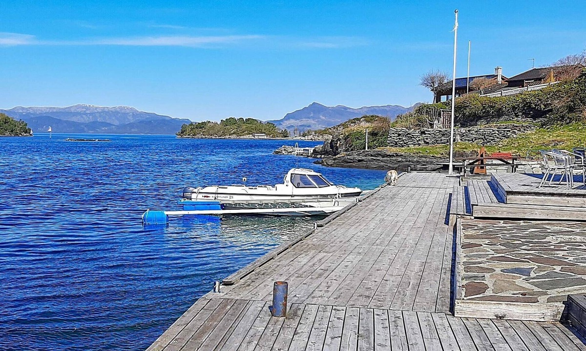 Sjernarøy Apartment | 7 person holiday home in Sjernarøy