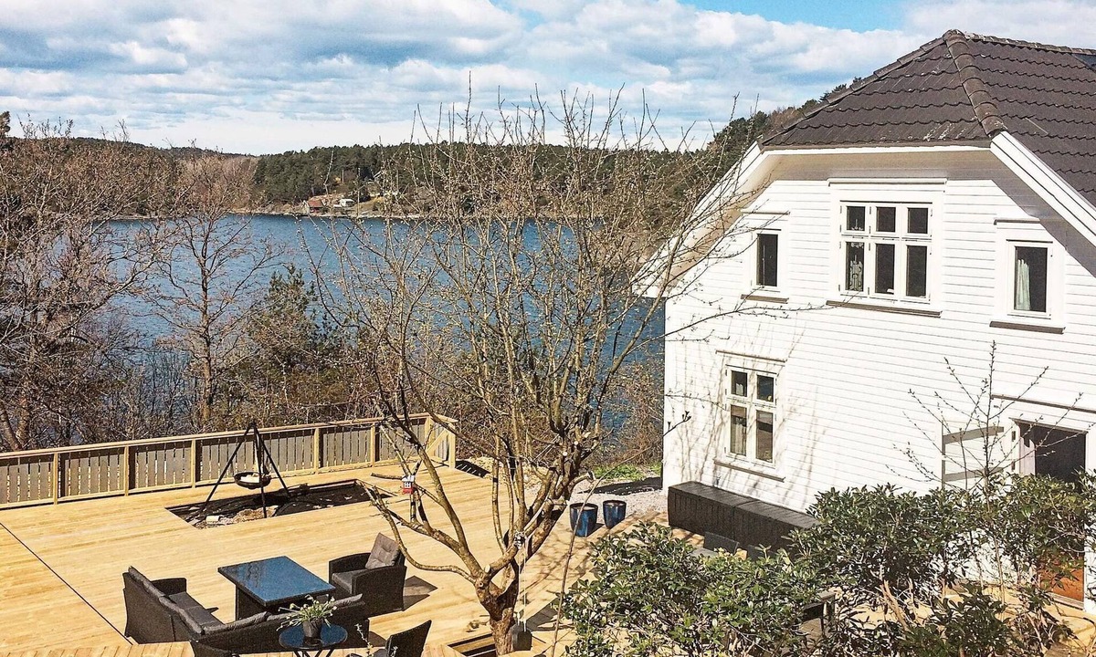 Hovag House | 7 person holiday home in Høvåg