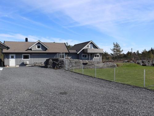Risor House | 7 person holiday home in Risør