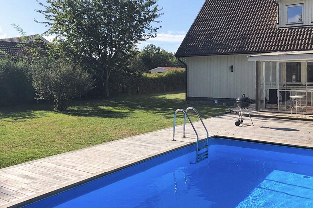 Lyckeby House | 7 person holiday home in LYCKEBY