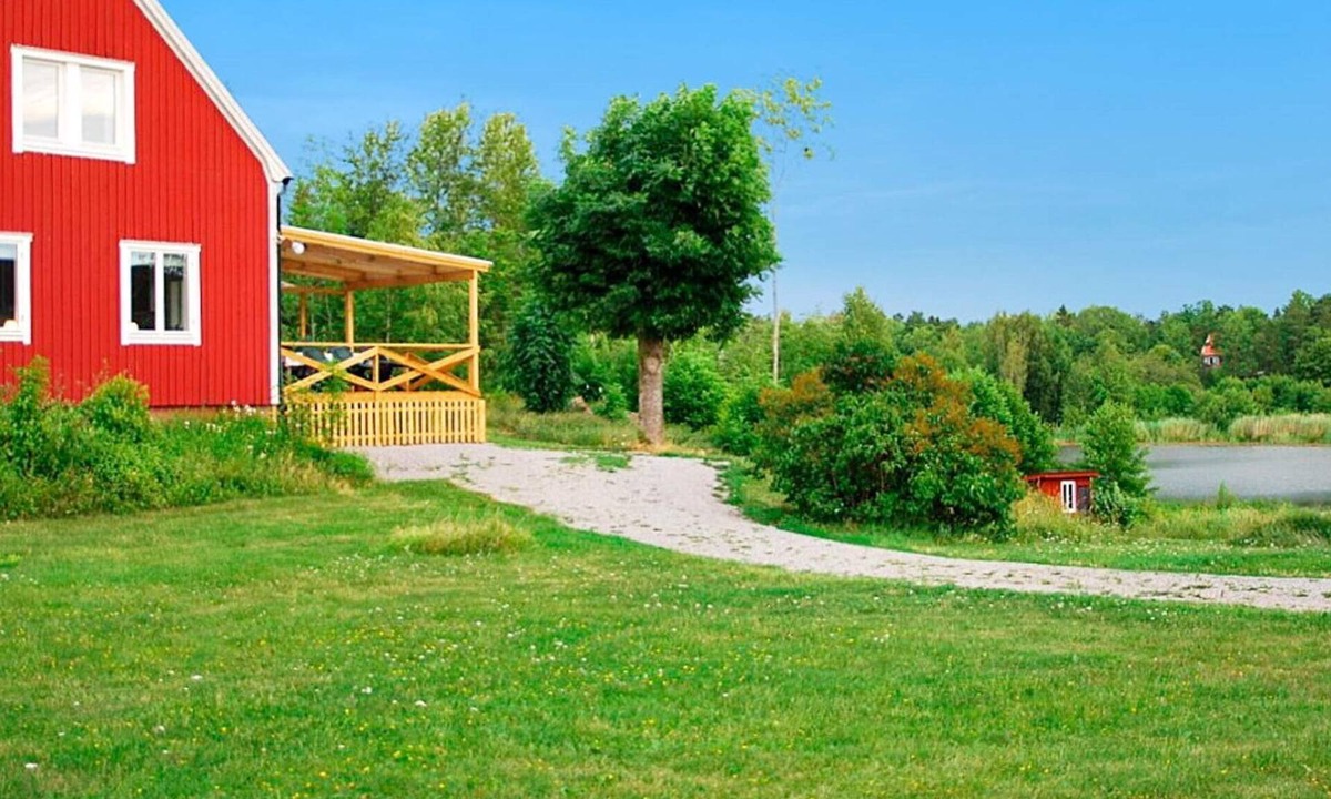 Eskilstuna House | 8 person holiday home in ESKILSTUNA