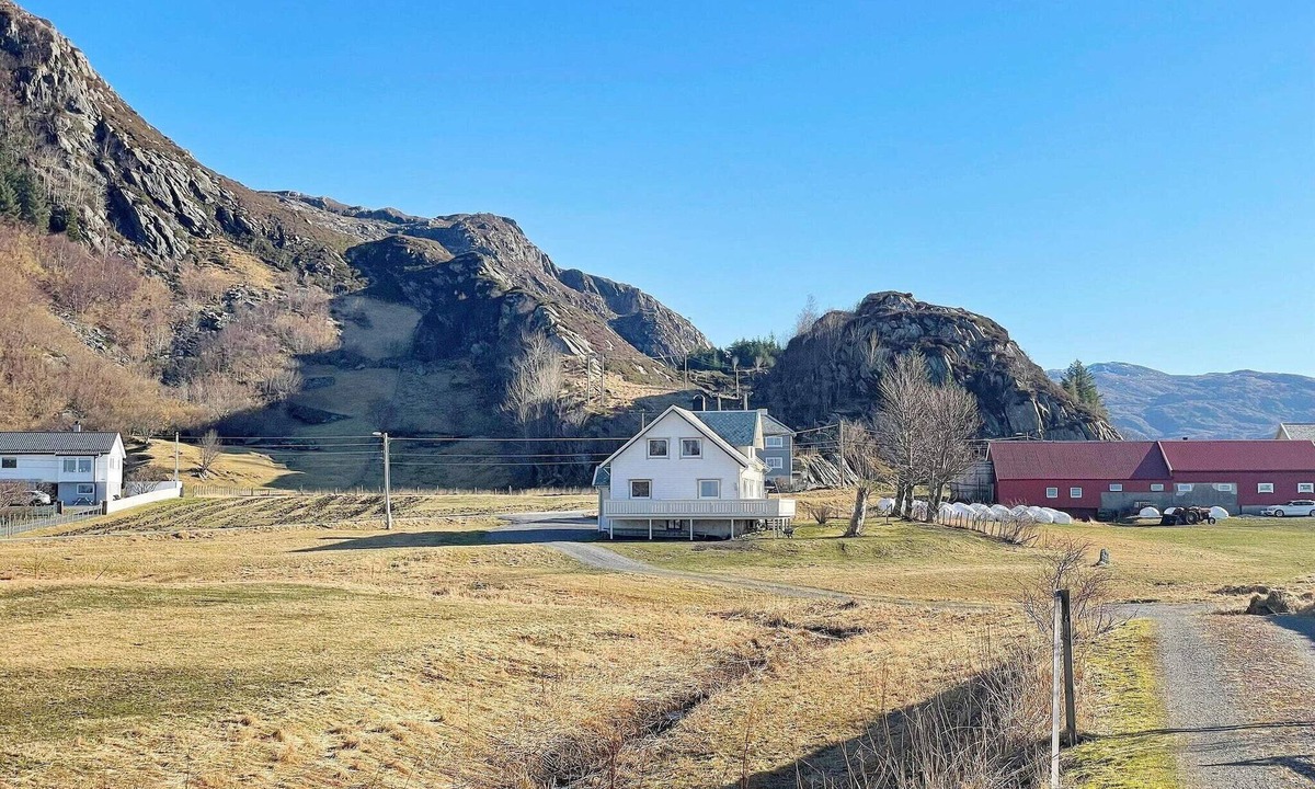 Bremanger House | 8 person holiday home in Bremanger