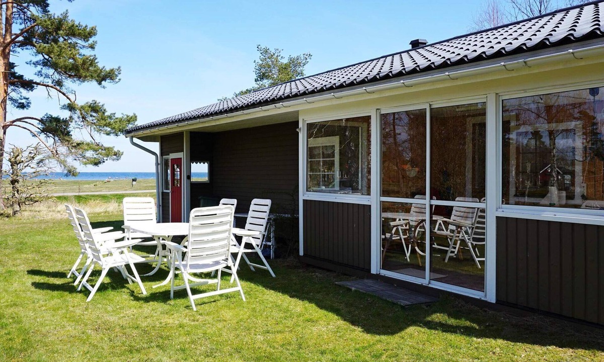 Bergkvara House | 8 person holiday home in BERGKVARA