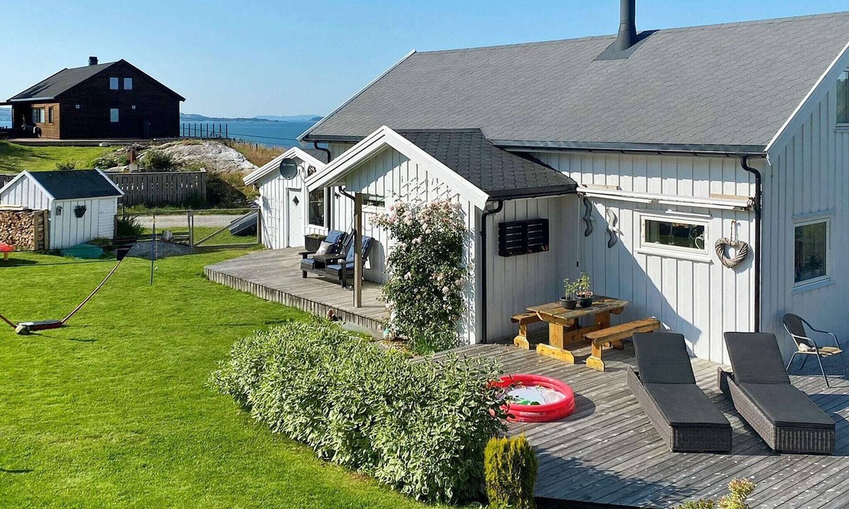 Strand House | 8 person holiday home in Tau