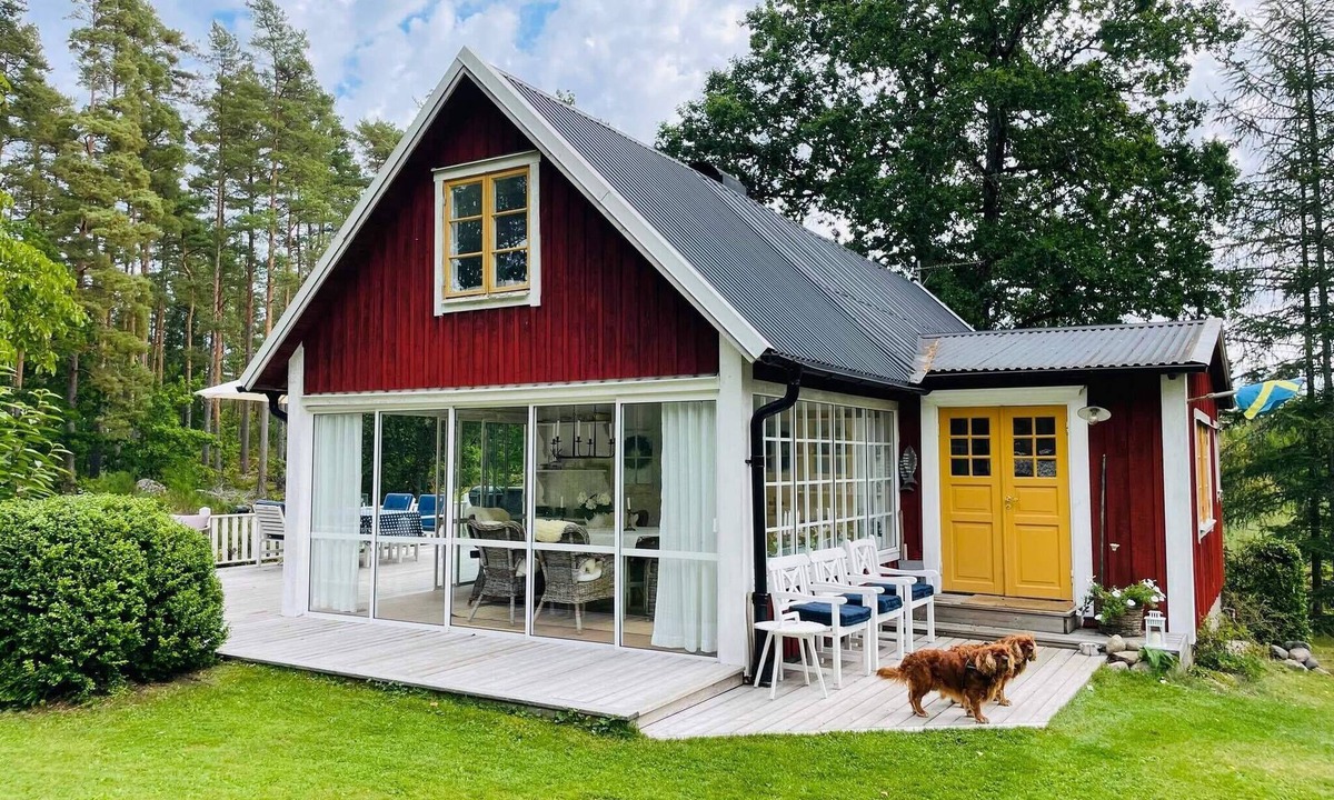 Hallabro House | 8 person holiday home in Hallabro