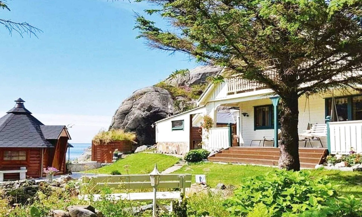 Karmoy House | 8 person holiday home in skudeneshavn-By Traum