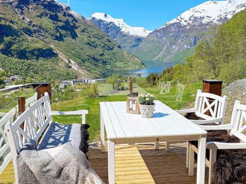 Geiranger House | 9 person holiday home in Geiranger-By Traum