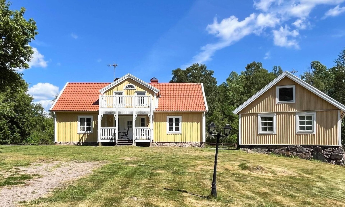 Gullabo House | 9 person holiday home in GULLABO