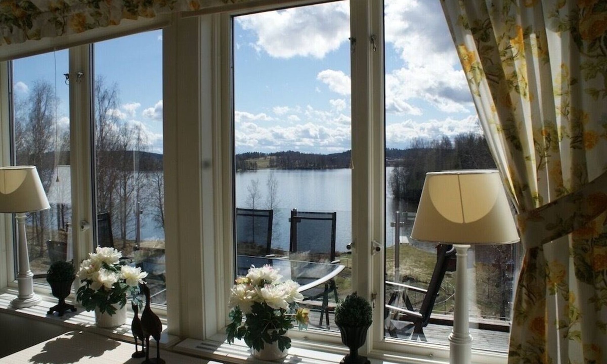 Atvidaberg Municipality Cabin | A lovely cottage on Lake Vindommen - it has everything to make your holiday fun!