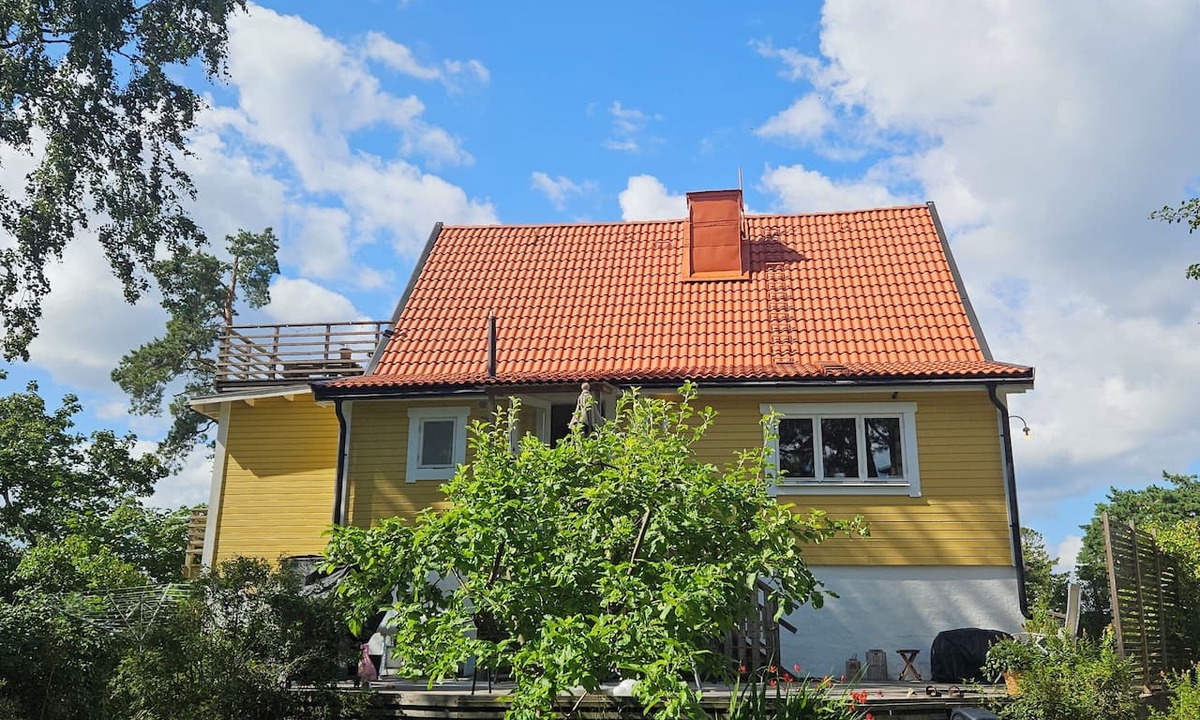 Saltsjo Boo House | A lush, authentic setting surrounded by nature, yet close to both the city and the archipelago!