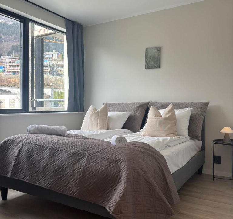 Voss Apartment | Affordable Luxury Apt - Hotel Vibe - Heart of Voss
