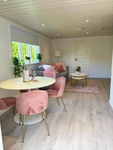 Farjestaden Apartment | Algutsrumsro Stuga på Öland