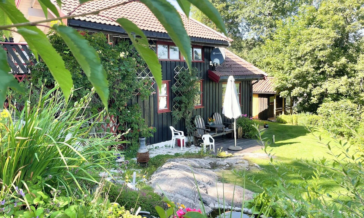 Mandal House | All-season cabin with fjord view in Mandal