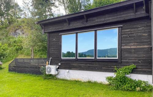 Torjulvagen Apartment | Amazing Apartment In Kvisvik