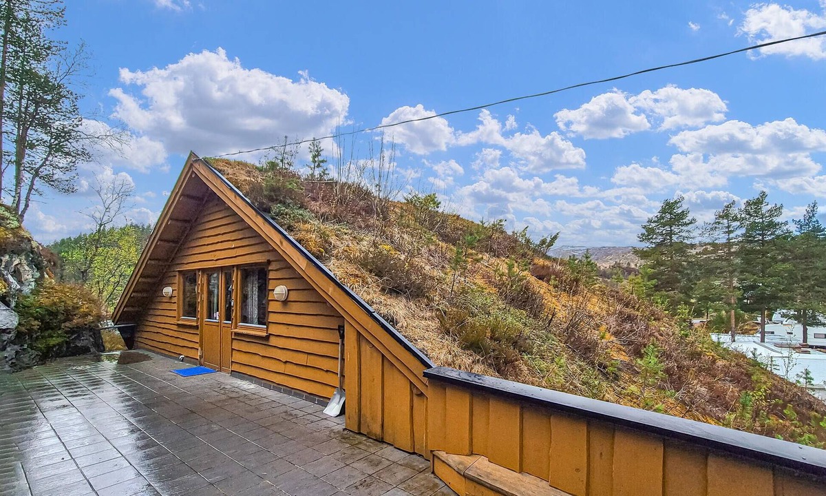 Tjørhom Apartment | Amazing apartment in Tjørhom with sauna