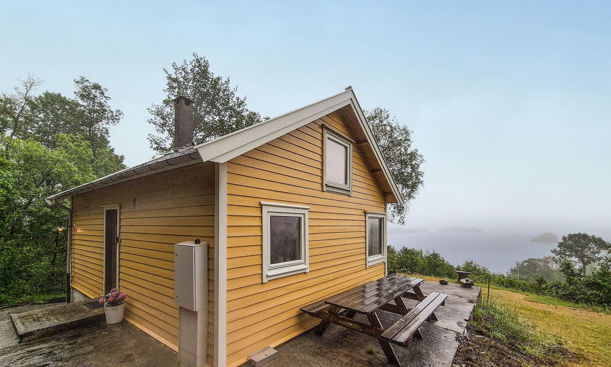 Tysvaer House | Amazing home in Aksdal with WiFi