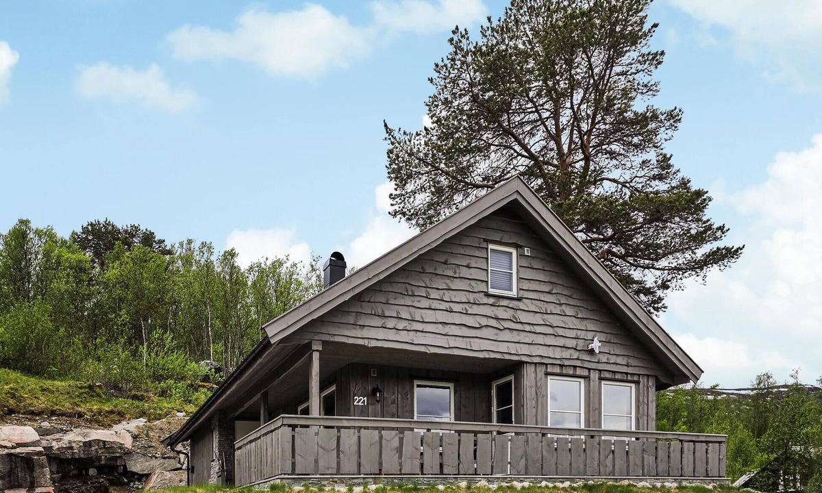 Hol Municipality House | Amazing home in Hovet with sauna