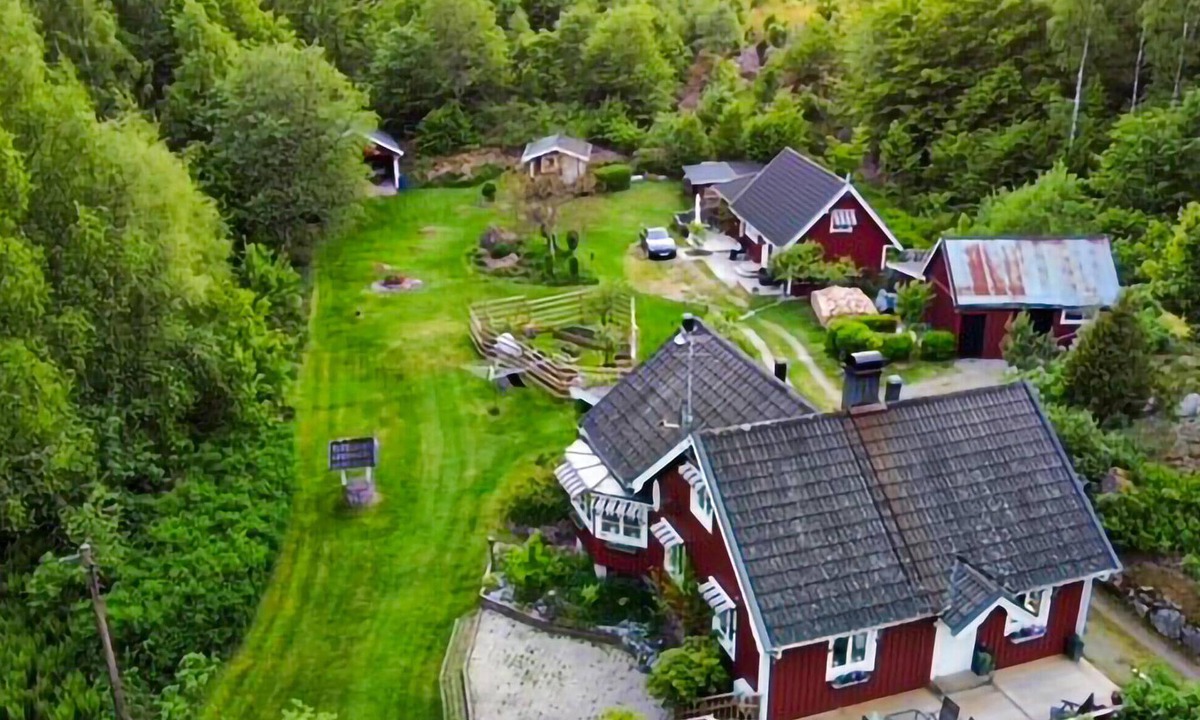 Vassmolösa House | Amazing home in Johannishus