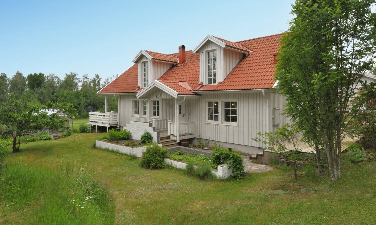 Kristinehamn House | Amazing home in Kristinehamn with WiFi