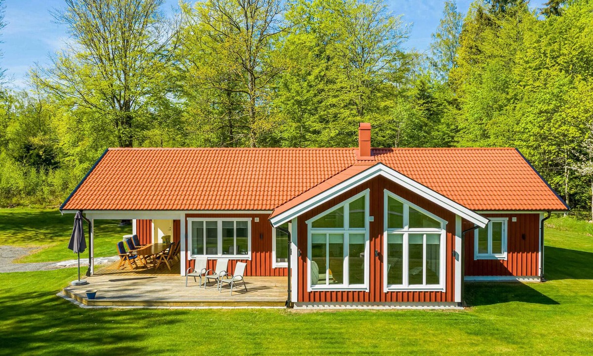 Stavsjo House | Amazing home in Lidhult with sauna