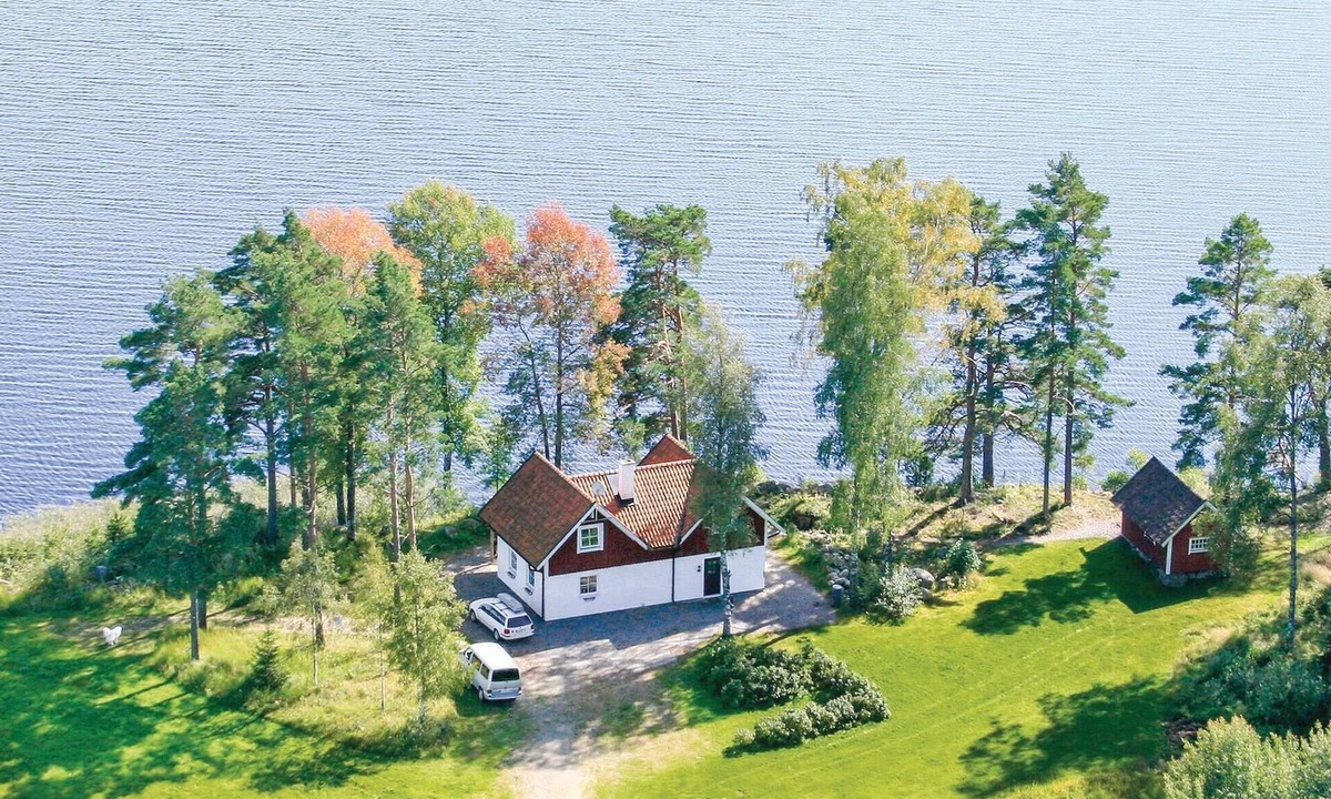 Ljungsarp House | Amazing home in Ljungsarp with sauna