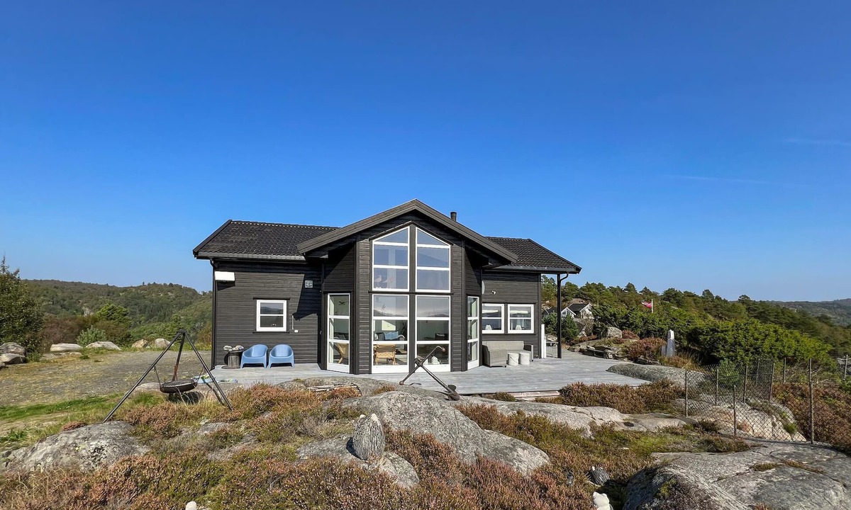 Lyngdal House | Amazing home in Lyngdal with WiFi