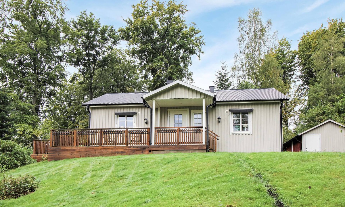 Munka-Ljungby House | Amazing home in Munka Ljungby with WiFi