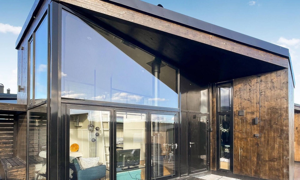 Nes Municipality House | Amazing home in Oppaker with lake view