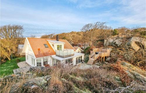 Roennaeng House | Amazing Home In Rönnäng With Sauna