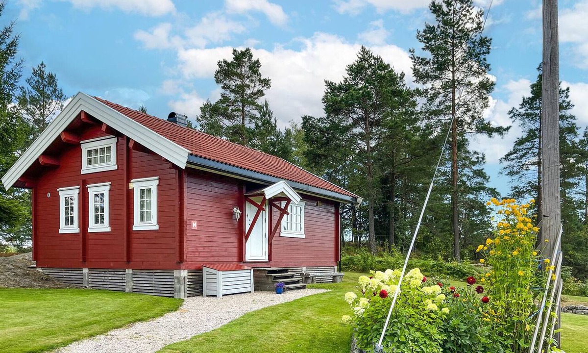 Skiptvet Municipality House | Amazing home in Sarpsborg with lake view