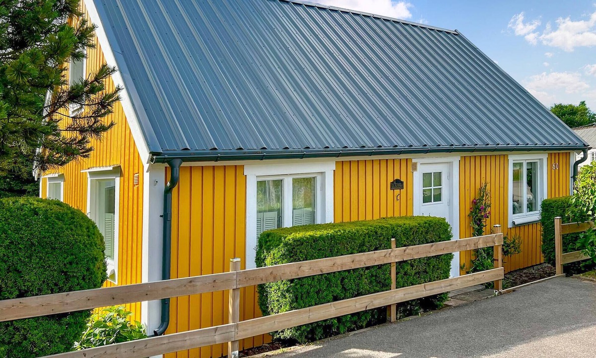 Vastra Karup House | Amazing home in Västra Karup with WiFi