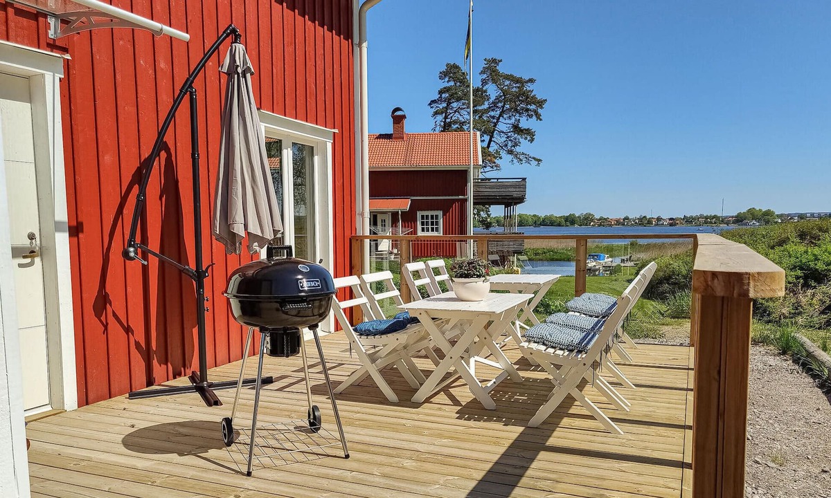 Vanersborg House | Amazing home in Vänersborg with WiFi