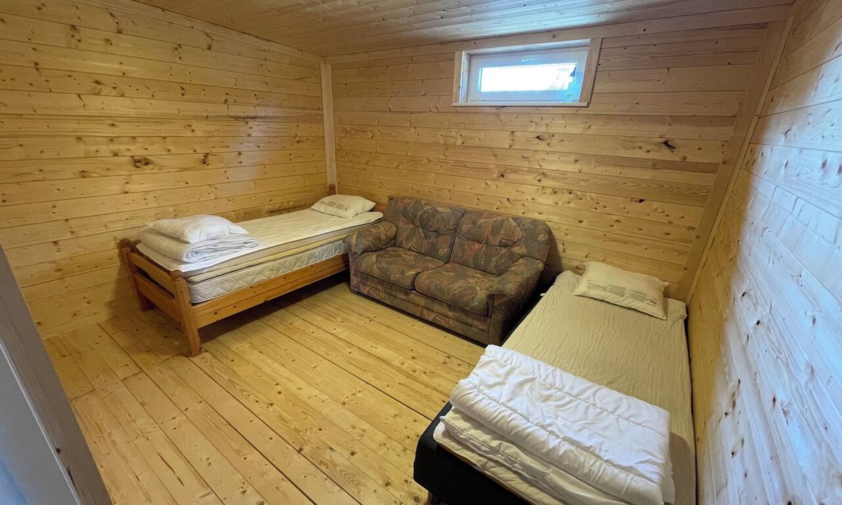Hastveda Hostel | Amundtorp vandrarhem