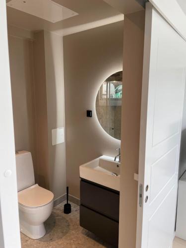 Edsberg Apartment | Apartment - Sleeps 3 & Great Location