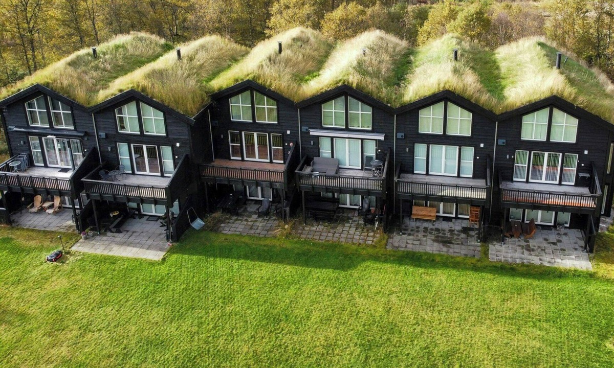 Fidjeland Apartment | Apartment with ski-in by lit trail in Sirdal