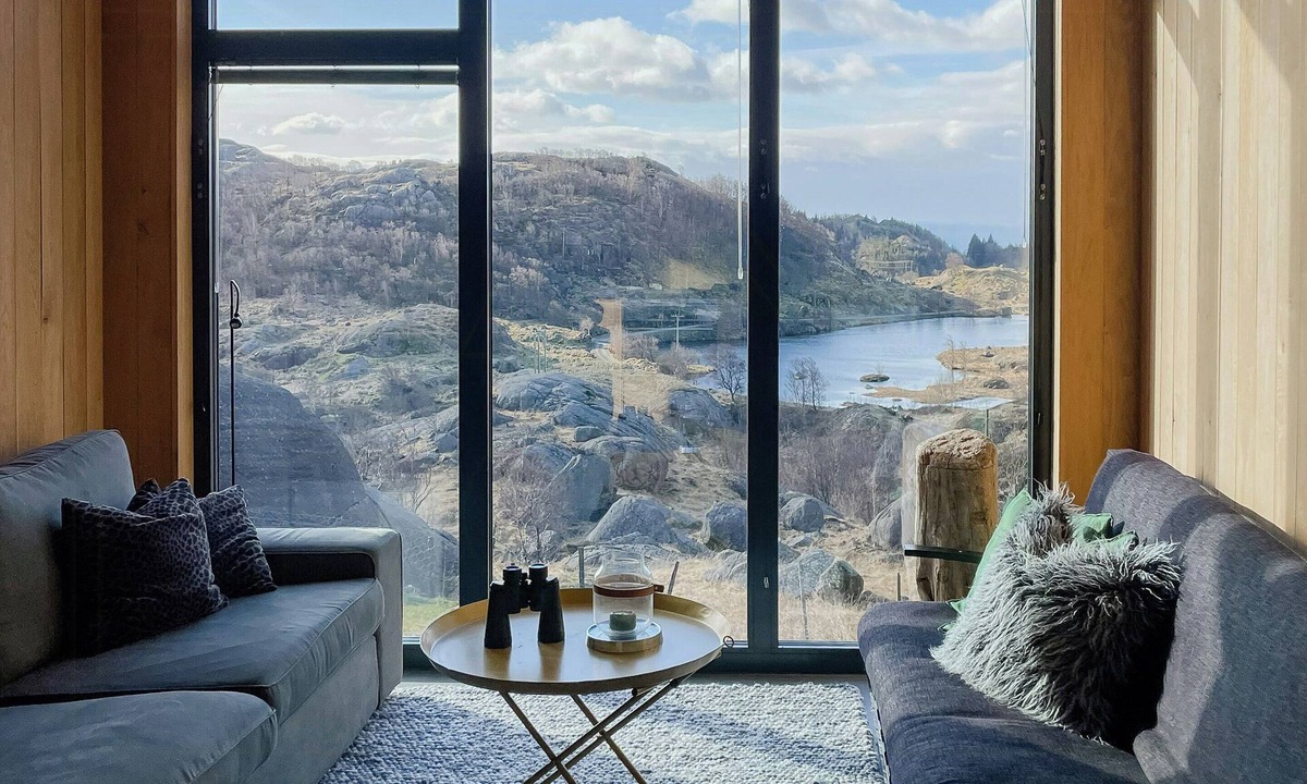 Sokndal House | Architect-designed gem with views of Kistefjellet